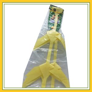 Plastic Hang Thorans With Green Leaves